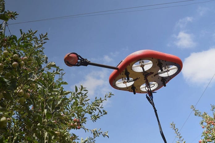 Flying Fruit Robot